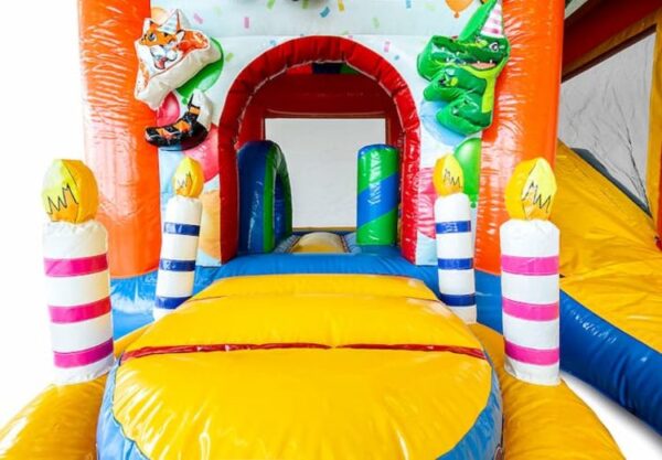 location château gonflable fête, multiplay gonflable, jeux gonflables pour enfants, château gonflable avec toboggan, jeux festifs gonflables